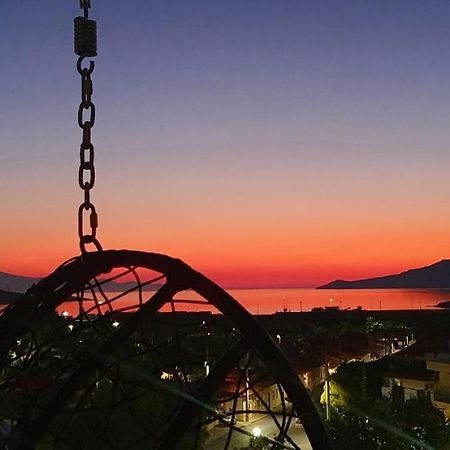 Sea & Mountain Apartment Close To Port And City Lávrion Esterno foto