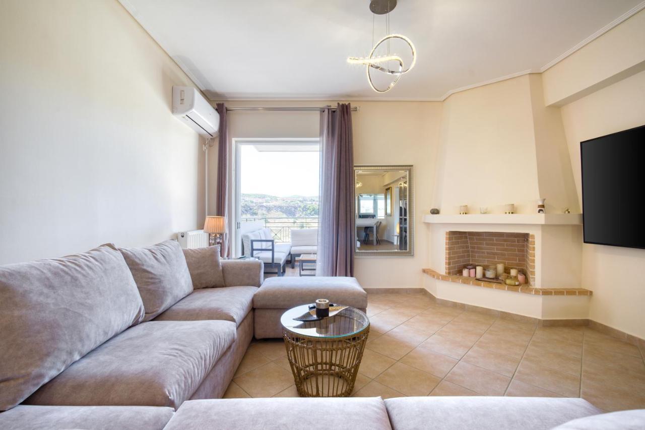 Sea & Mountain Apartment Close To Port And City Lávrion Esterno foto