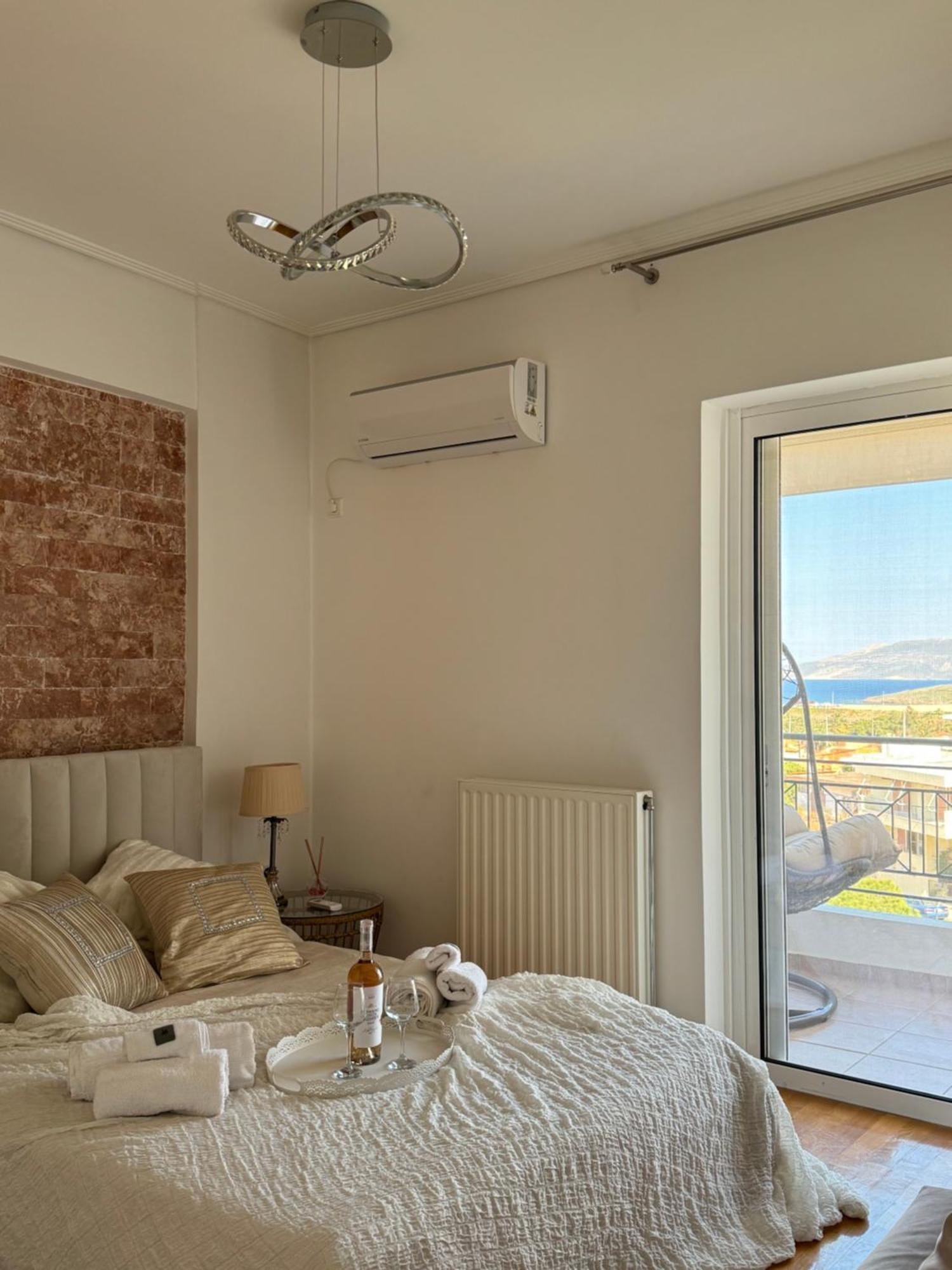 Sea & Mountain Apartment Close To Port And City Lávrion Esterno foto