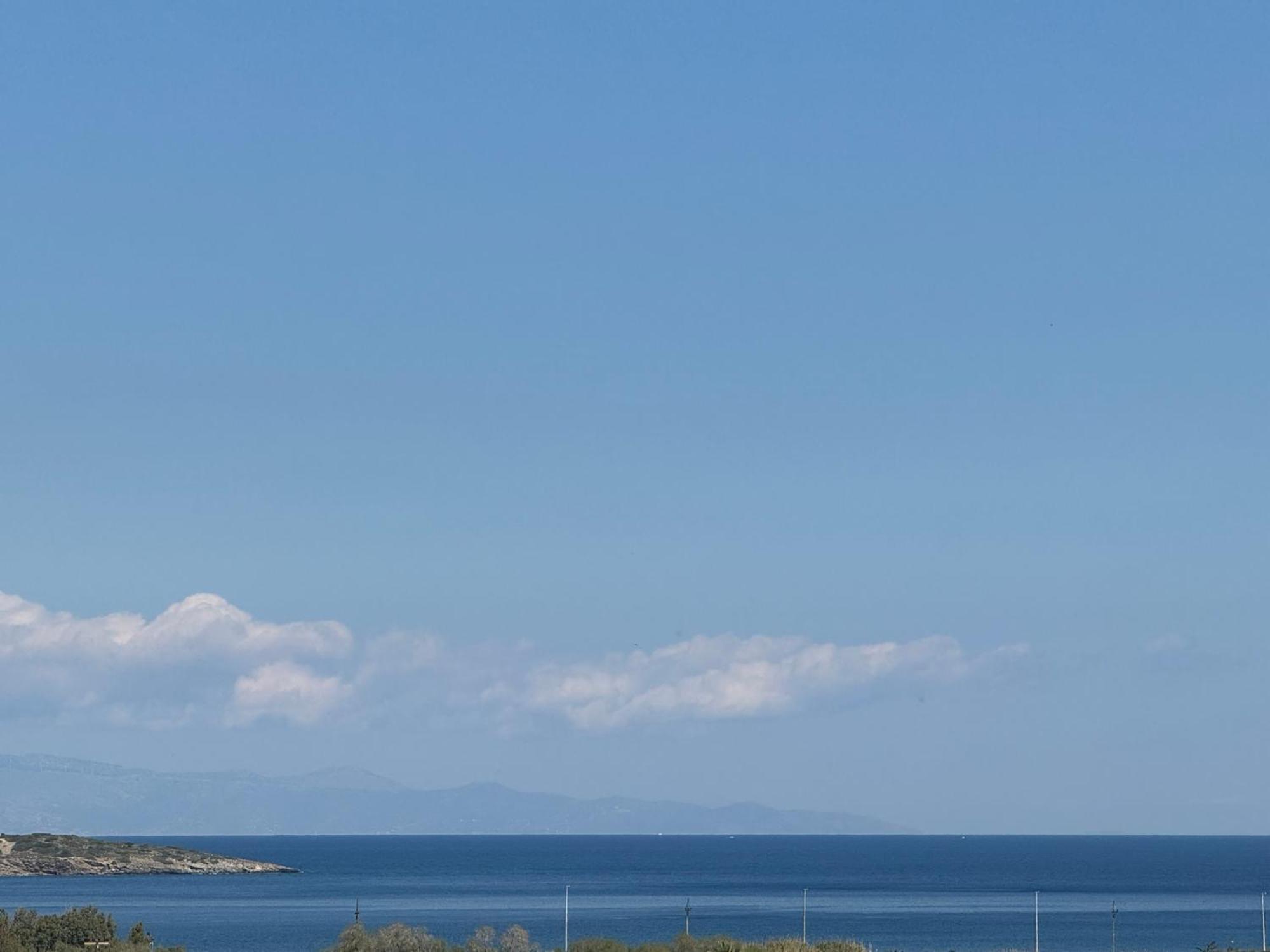 Sea & Mountain Apartment Close To Port And City Lávrion Esterno foto
